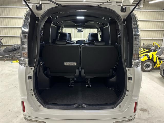 エスクァイア Gi ブラックテーラード /純正10インチナビ/フルセグTV/BLUETOOTH/HDMI/バックモニター/アルパイン10.1インチフリップダウンモニター/シートヒーター/ETC/両側パワースライドドア/クルーズコントロール/(9枚目)