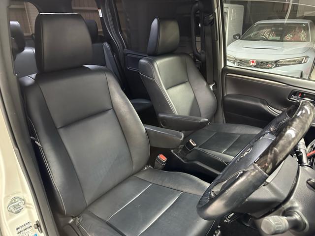 エスクァイア Gi ブラックテーラード /純正10インチナビ/フルセグTV/BLUETOOTH/HDMI/バックモニター/アルパイン10.1インチフリップダウンモニター/シートヒーター/ETC/両側パワースライドドア/クルーズコントロール/(16枚目)