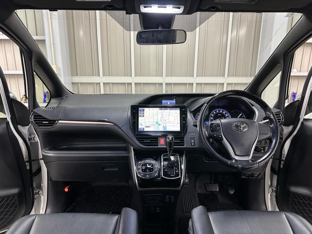 エスクァイア Gi ブラックテーラード /純正10インチナビ/フルセグTV/BLUETOOTH/HDMI/バックモニター/アルパイン10.1インチフリップダウンモニター/シートヒーター/ETC/両側パワースライドドア/クルーズコントロール/(17枚目)