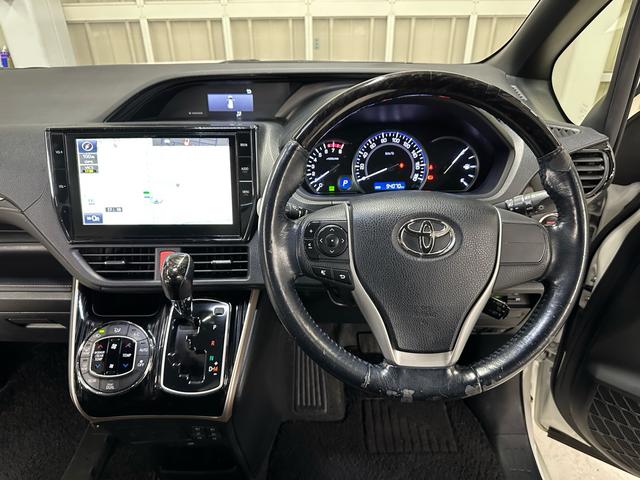 エスクァイア Gi ブラックテーラード /純正10インチナビ/フルセグTV/BLUETOOTH/HDMI/バックモニター/アルパイン10.1インチフリップダウンモニター/シートヒーター/ETC/両側パワースライドドア/クルーズコントロール/(19枚目)