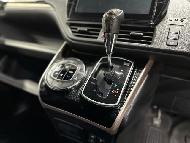 エスクァイア Gi ブラックテーラード /純正10インチナビ/フルセグTV/BLUETOOTH/HDMI/バックモニター/アルパイン10.1インチフリップダウンモニター/シートヒーター/ETC/両側パワースライドドア/クルーズコントロール/(23枚目)