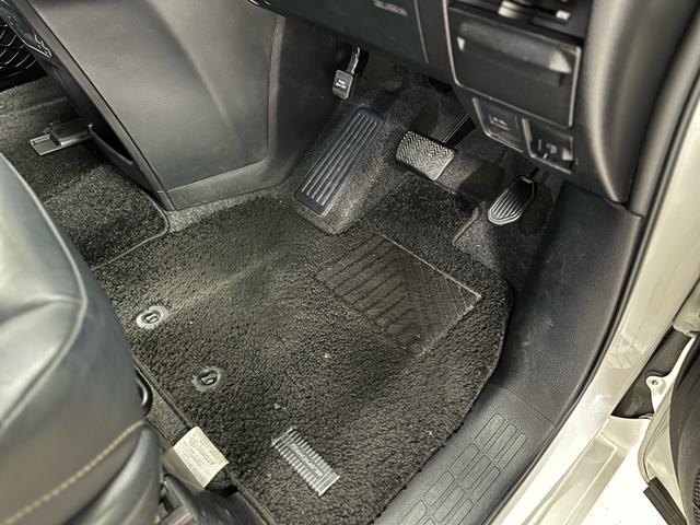 エスクァイア Gi ブラックテーラード /純正10インチナビ/フルセグTV/BLUETOOTH/HDMI/バックモニター/アルパイン10.1インチフリップダウンモニター/シートヒーター/ETC/両側パワースライドドア/クルーズコントロール/(39枚目)