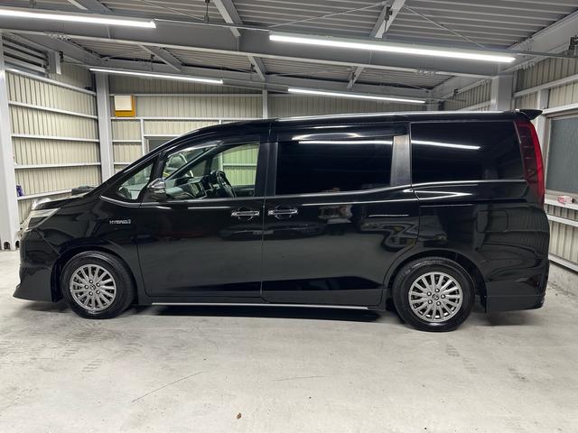 エスクァイア ハイブリッドＧｉ　ブラックテーラード　／ハイブリッド／１１インチアルパインビックＸ／ＢＬＵＥＴＯＯＴＨ／フルセグＴＶ／ＨＤＭＩ／バックモニター／アルパインフリップダウンモニター／シートヒーター／クルーズコントロール／シートヒーター／ＥＴＣ（6枚目）