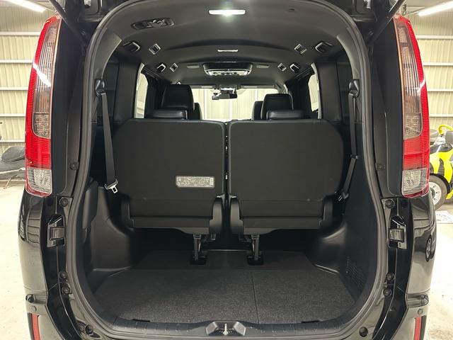 エスクァイア ハイブリッドＧｉ　ブラックテーラード　／ハイブリッド／１１インチアルパインビックＸ／ＢＬＵＥＴＯＯＴＨ／フルセグＴＶ／ＨＤＭＩ／バックモニター／アルパインフリップダウンモニター／シートヒーター／クルーズコントロール／シートヒーター／ＥＴＣ（9枚目）