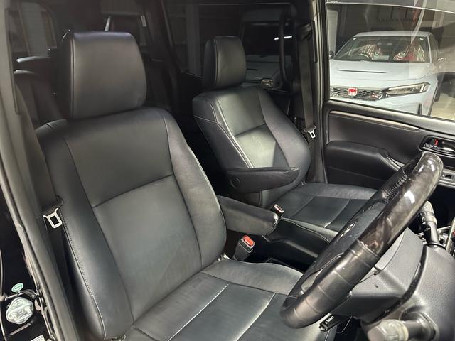 エスクァイア ハイブリッドＧｉ　ブラックテーラード　／ハイブリッド／１１インチアルパインビックＸ／ＢＬＵＥＴＯＯＴＨ／フルセグＴＶ／ＨＤＭＩ／バックモニター／アルパインフリップダウンモニター／シートヒーター／クルーズコントロール／シートヒーター／ＥＴＣ（16枚目）