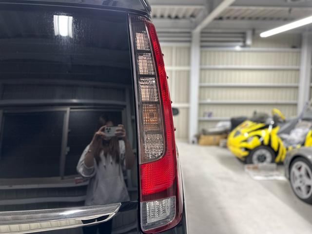 エスクァイア ハイブリッドＧｉ　ブラックテーラード　／ハイブリッド／１１インチアルパインビックＸ／ＢＬＵＥＴＯＯＴＨ／フルセグＴＶ／ＨＤＭＩ／バックモニター／アルパインフリップダウンモニター／シートヒーター／クルーズコントロール／シートヒーター／ＥＴＣ（57枚目）