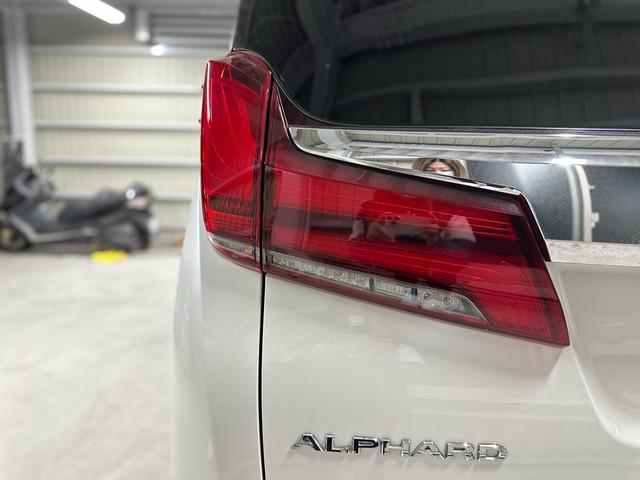アルファードハイブリッド SR Cパッケージ /アルパインビックX/アルパインフリップダウンモニター/HDMI/アルパインドラレコ/コートテクト/寒冷地仕様/モデリスタフルエアロ/ツインムーンルーフ/デジタルインナーミラー/車高調/社外20インチ(67枚目)