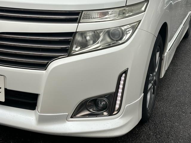 エルグランド ２５０ハイウェイスターアーバンクロム　ワンオーナー　禁煙車　アルパイン８インチナビＴＶ　バックカメラ　ＥＴＣ　両側パワースライド　助手席側ワンタッチオートスライド　木目調革コンビステアリング　グラファイトフィニッシュ１８インチＡＷ（22枚目）