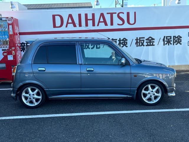 ミラジーノ ミニライトスペシャルターボ　インタークーラーターボ　４ＷＤ　５速マニュアル　ルーフスポイラー　ストラーダナビ　車高調　フォグ　ＨＩＤ　ＥＴＣ（3枚目）