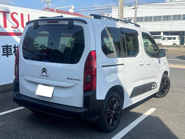 ベルランゴ マックス ブルーHDi ワンオーナー 禁煙車 走行7,000km クリーンディーゼル マルチパノラミックルーフ ドラレコ 両側スライドドア ナビ ETC(2枚目)