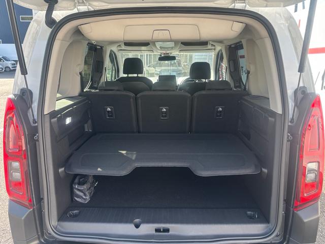 ベルランゴ マックス ブルーHDi ワンオーナー 禁煙車 走行7,000km クリーンディーゼル マルチパノラミックルーフ ドラレコ 両側スライドドア ナビ ETC(9枚目)