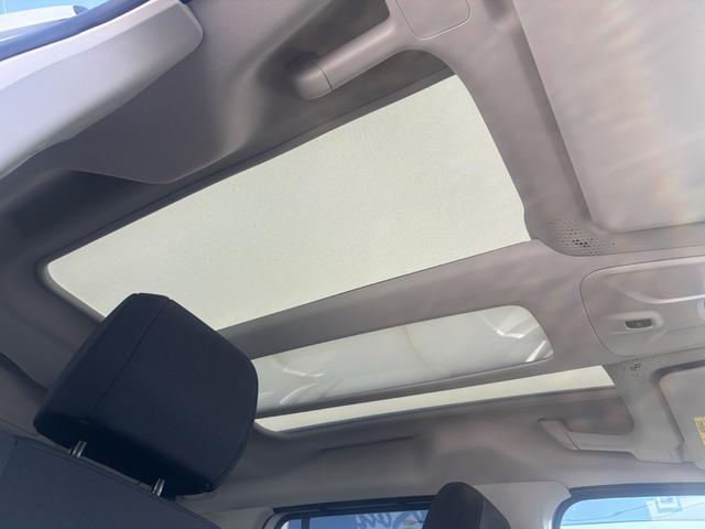 ベルランゴ マックス ブルーHDi ワンオーナー 禁煙車 走行7,000km クリーンディーゼル マルチパノラミックルーフ ドラレコ 両側スライドドア ナビ ETC(10枚目)