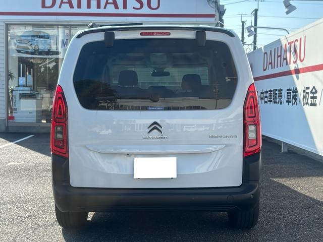 ベルランゴ マックス ブルーHDi ワンオーナー 禁煙車 走行7,000km クリーンディーゼル マルチパノラミックルーフ ドラレコ 両側スライドドア ナビ ETC(21枚目)