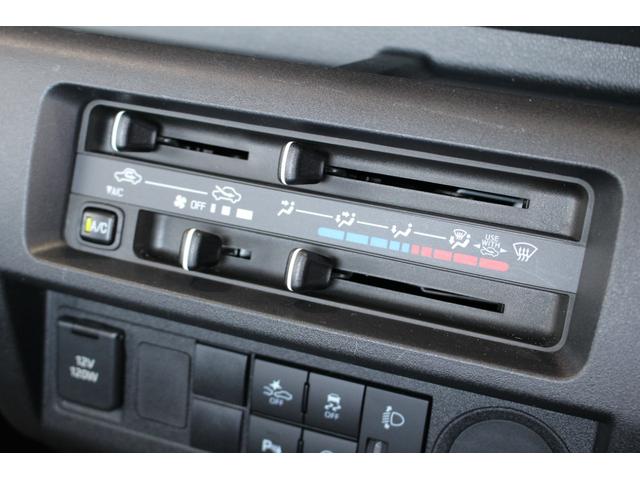 ハイゼットトラック スタンダード　衝突被害軽減ブレーキスマートアシスト　前後コーナーセンサー　車線逸脱抑制機能　ＣＶＴ　２ＷＤ　エアコン　パワステ　運転席＆助手席エアバック　ＡＢＳ　衝突安全ボディ　アイドリングストップ（16枚目）
