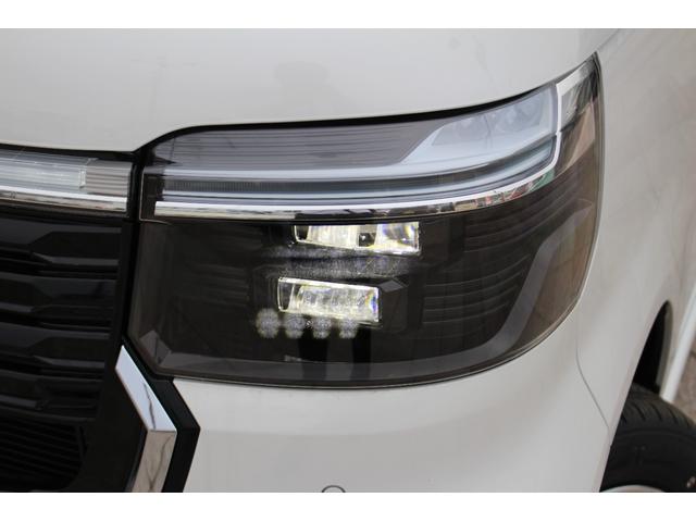 Ｎ－ＢＯＸカスタム ベースグレード　両側パワースライドドア　ＬＥＤヘッドライト　前席左右シートヒーター　左右シートバックテーブル　路外逸脱抑制機能　バックカメラ　ステアリングリモコン　電動パーキングブレーキ　　届け出済み未使用車　ＡＷ（50枚目）