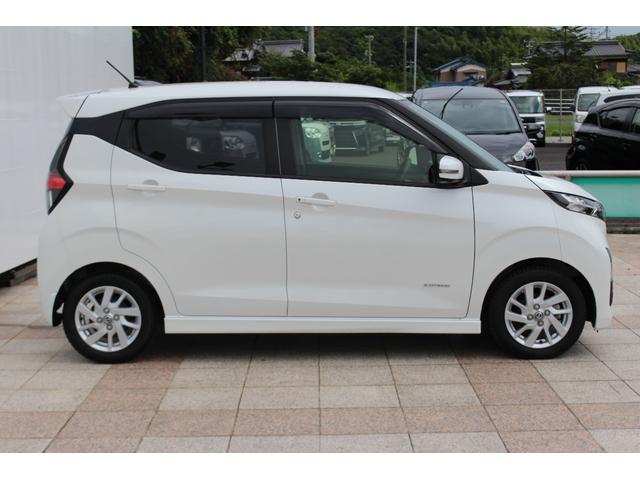 デイズ ハイウェイスター　Ｘ　プロパイロットエディション　禁煙車　アラウンドビューモニター　プロパイロット　電動パーキングブレーキ　エマージェンシーブレーキ　ＬＥＤヘッドライト　オートライト　ドライブレコーダー　純正アルミ　エアロ　インテリジェントキー２個（11枚目）