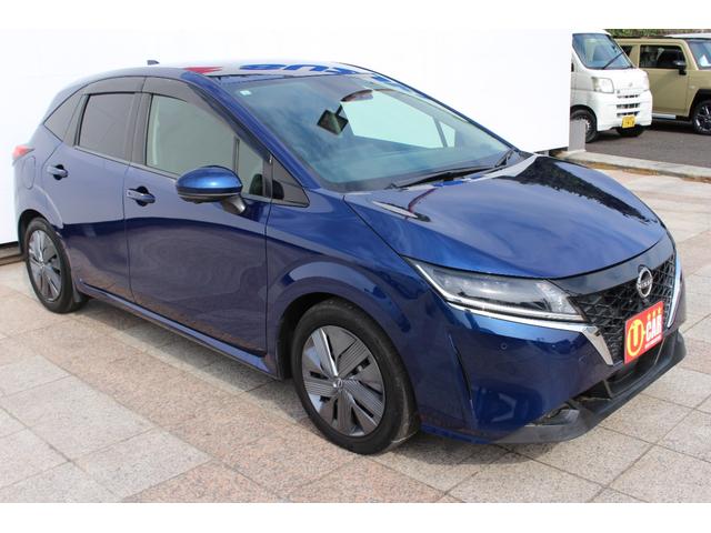 ノート Ｘ　禁煙車　Ｅパワー　プロパイロット　純正９インチナビ　アラウンドビューモニター　ＬＥＤヘッドライト　ステアリングヒーター　シートヒーター　おくだけ充電　ドラレコ　ＥＴＣ２．０　インテリジェントミラー（12枚目）