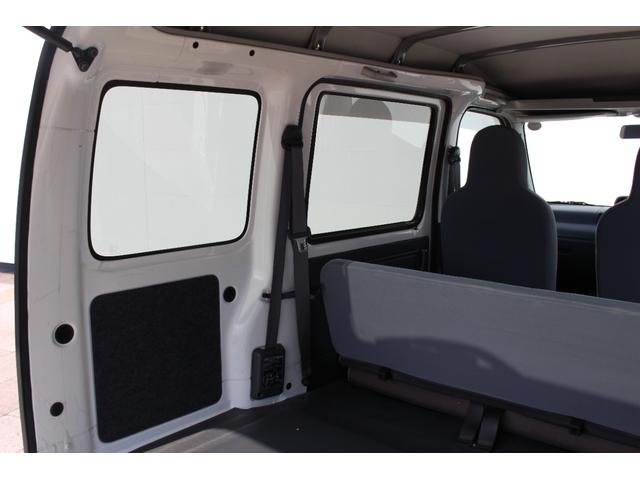 サンバーバン トランスポーター 禁煙車 新車1オーナー車 エアコン パワステ パワーウインドウ キーレス リアフィルム(20枚目)