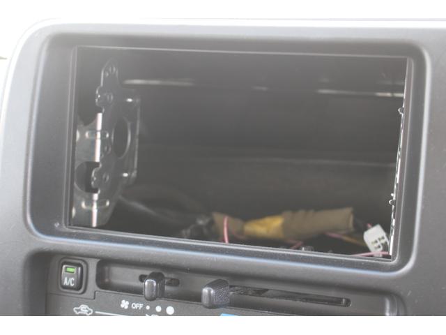 サンバーバン トランスポーター 禁煙車 新車1オーナー車 エアコン パワステ パワーウインドウ キーレス リアフィルム(22枚目)