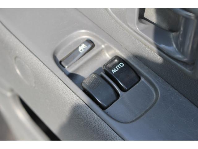 サンバーバン トランスポーター 禁煙車 新車1オーナー車 エアコン パワステ パワーウインドウ キーレス リアフィルム(31枚目)