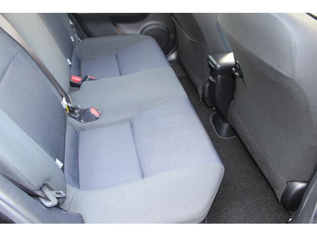 アクア Ｓ　禁煙車　ナビ　Ｂｌｕｅｔｏｏｔｈ　オートエアコン　純正ＬＥＤヘッドライト＆フォグランプ　純正１６インチアルミ　ＥＴＣ車載器　キーレス　オプションアームレスト　電動コーナーポール　新車ワンオーナー（16枚目）