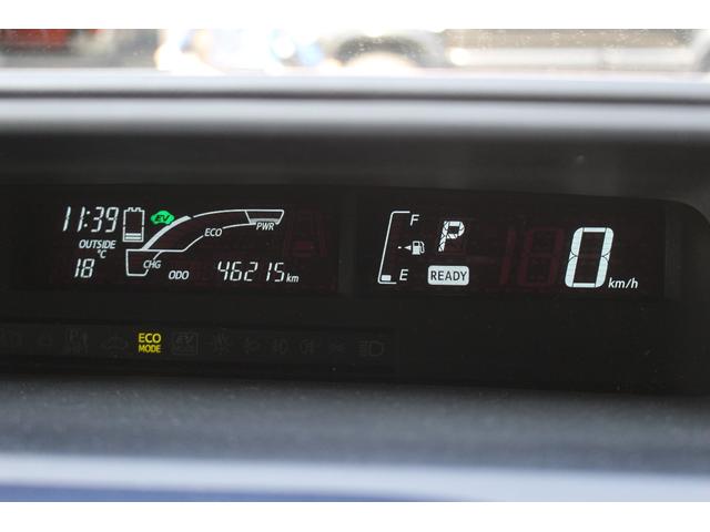 アクア Ｓ　禁煙車　ナビ　Ｂｌｕｅｔｏｏｔｈ　オートエアコン　純正ＬＥＤヘッドライト＆フォグランプ　純正１６インチアルミ　ＥＴＣ車載器　キーレス　オプションアームレスト　電動コーナーポール　新車ワンオーナー（19枚目）