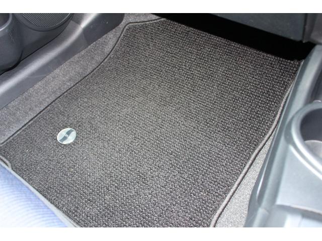 アクア Ｓ　禁煙車　ナビ　Ｂｌｕｅｔｏｏｔｈ　オートエアコン　純正ＬＥＤヘッドライト＆フォグランプ　純正１６インチアルミ　ＥＴＣ車載器　キーレス　オプションアームレスト　電動コーナーポール　新車ワンオーナー（30枚目）