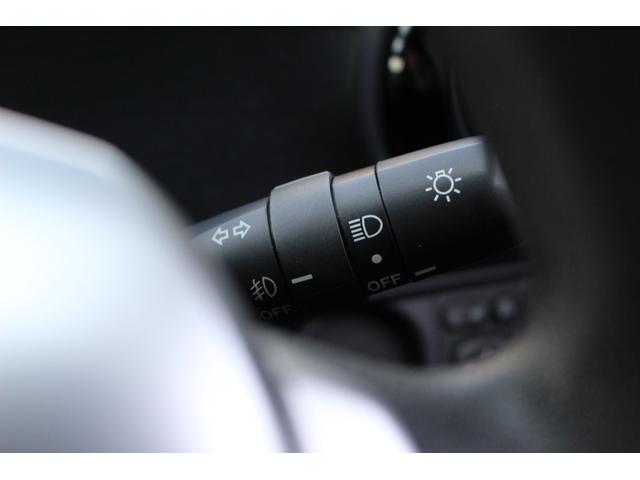 アクア Ｓ　禁煙車　ナビ　Ｂｌｕｅｔｏｏｔｈ　オートエアコン　純正ＬＥＤヘッドライト＆フォグランプ　純正１６インチアルミ　ＥＴＣ車載器　キーレス　オプションアームレスト　電動コーナーポール　新車ワンオーナー（33枚目）