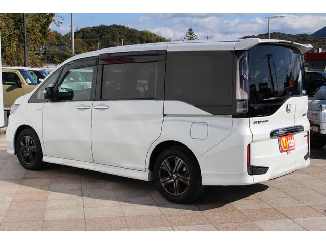 ステップワゴンスパーダ スパーダハイブリッドＧ・ＥＸホンダセンシングブラスタ　禁煙車　純正１０インチナビ　Ｂｌｕｅｔｏｏｔｈ　ＤＶＤ　フルセグＴＶ　バックカメラ　サイド＆カーテンエアバック　ＢＬＡＣＫＳＴＹＬＥ専用１６インチアルミ＆専用エクステリア　運転席＆助手席シートヒーター（8枚目）