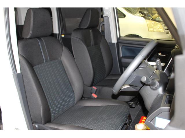 ルーミー カスタムＧ－Ｔ　禁煙車　９インチディスプレイオーディオ　パノラマカメラ　フルセグＴＶ　Ｂｌｕｅｔｏｏｔｈ　両側自動ドア　電動パーキングブレーキ　ＬＥＤヘッドライト＆フォグランプ　ＥＴＣ車載器　革巻きステアリング（14枚目）