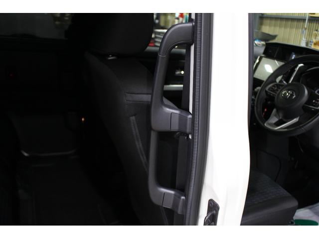 ルーミー カスタムＧ－Ｔ　禁煙車　９インチディスプレイオーディオ　パノラマカメラ　フルセグＴＶ　Ｂｌｕｅｔｏｏｔｈ　両側自動ドア　電動パーキングブレーキ　ＬＥＤヘッドライト＆フォグランプ　ＥＴＣ車載器　革巻きステアリング（18枚目）