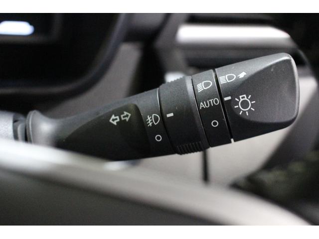 ルーミー カスタムＧ－Ｔ　禁煙車　９インチディスプレイオーディオ　パノラマカメラ　フルセグＴＶ　Ｂｌｕｅｔｏｏｔｈ　両側自動ドア　電動パーキングブレーキ　ＬＥＤヘッドライト＆フォグランプ　ＥＴＣ車載器　革巻きステアリング（33枚目）