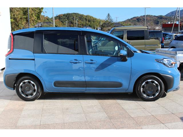 シエンタ ハイブリッドZ 禁煙車 10.5インチディスプレイ ナビ フルセグTV Bluetooth バックカメラ 前席左右シートヒーター&ステアリングヒーター 両側パワースライドドア ETC2.0車載器 AC100V(11枚目)