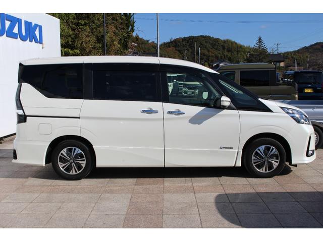 セレナ e-パワー ハイウェイスターV 禁煙車 プロパイロット パイオニア9インチナビ&フリップダウンモニター アラウンドビューモニター エマージェンシーブレーキ インテリジェントルームミラー 両側自動ドア 電動パーキングブレーキ 7人(11枚目)