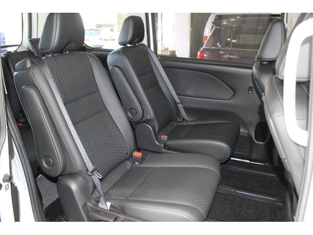 セレナ e-パワー ハイウェイスターV 禁煙車 プロパイロット パイオニア9インチナビ&フリップダウンモニター アラウンドビューモニター エマージェンシーブレーキ インテリジェントルームミラー 両側自動ドア 電動パーキングブレーキ 7人(15枚目)