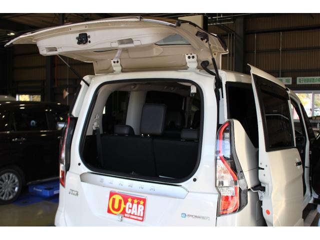 セレナ e-パワー ハイウェイスターV 禁煙車 プロパイロット パイオニア9インチナビ&フリップダウンモニター アラウンドビューモニター エマージェンシーブレーキ インテリジェントルームミラー 両側自動ドア 電動パーキングブレーキ 7人(22枚目)