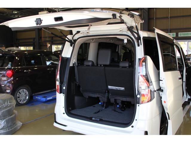 セレナ e-パワー ハイウェイスターV 禁煙車 プロパイロット パイオニア9インチナビ&フリップダウンモニター アラウンドビューモニター エマージェンシーブレーキ インテリジェントルームミラー 両側自動ドア 電動パーキングブレーキ 7人(23枚目)