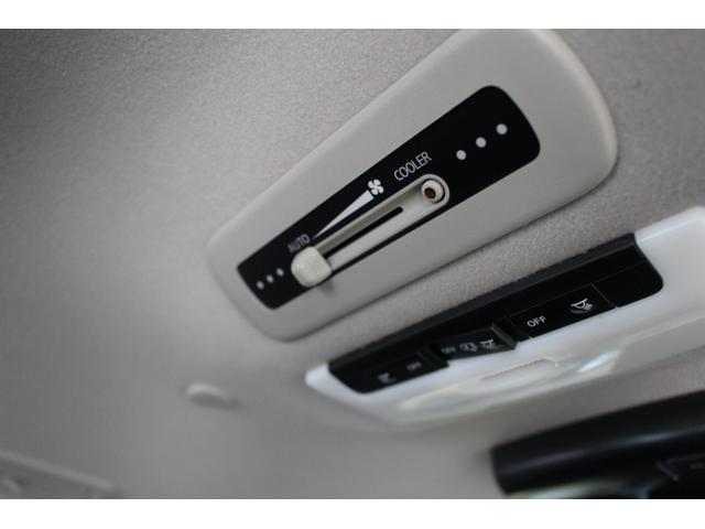 セレナ e-パワー ハイウェイスターV 禁煙車 プロパイロット パイオニア9インチナビ&フリップダウンモニター アラウンドビューモニター エマージェンシーブレーキ インテリジェントルームミラー 両側自動ドア 電動パーキングブレーキ 7人(26枚目)