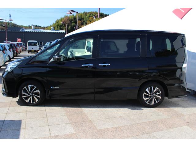 セレナ e-パワー ハイウェイスターV 福祉車両 セカンドスライドリフトアップシート ナビ アラウンドビューモニター 電動ブレーキ ステアリングヒーター 前席左右シートヒーター インテリジェントルームミラー ETC車載器 16AW 7人(7枚目)