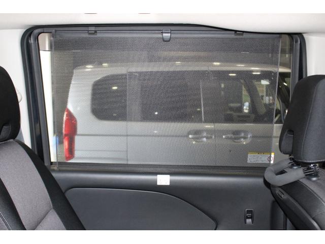 セレナ e-パワー ハイウェイスターV 福祉車両 セカンドスライドリフトアップシート ナビ アラウンドビューモニター 電動ブレーキ ステアリングヒーター 前席左右シートヒーター インテリジェントルームミラー ETC車載器 16AW 7人(16枚目)