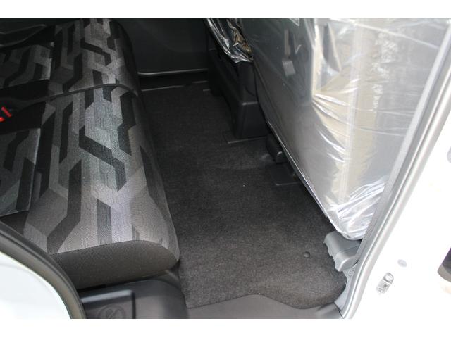 タント ファンクロス　禁煙車　届け出済未使用車　９ディスプレイオーディオ　パノラマカメラ　衝突被害軽減ブレーキ　両側自動ドア　撥水加工シート　前席左右シートヒーター　ロールサンシェイド＆シートバックテーブル　ＬＥＤライト（18枚目）