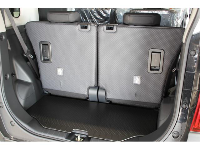 タント ファンクロス　禁煙車　届け出済未使用車　９ディスプレイオーディオ　パノラマカメラ　衝突被害軽減ブレーキ　両側自動ドア　撥水加工シート　前席左右シートヒーター　ロールサンシェイド＆シートバックテーブル　ＬＥＤライト（19枚目）