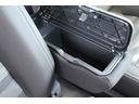 G ダーククロムベンチャー 禁煙車 9インチディスプレイオーディオ バックカメラ フルセグTV Bluetooth 音声認識機能付き HOLD機能付電動パーキングブレーキ 前席左右シートヒーター 革巻きステアリング LEDライト(30枚目)