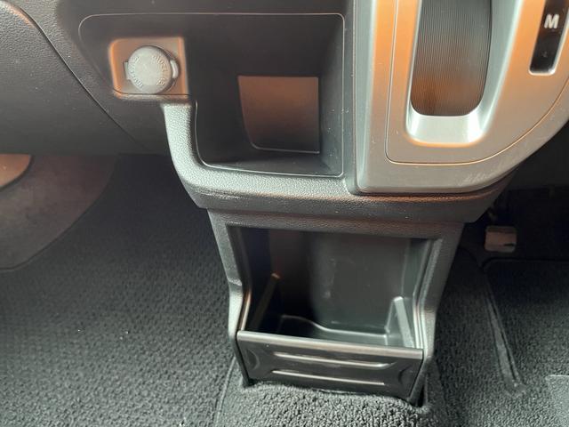 ハイブリッドMZ 8型SDフルセグナビ BT接続 DVD再生 ETC 全方位カメラ 衝突軽減B 車線逸脱警報 スマートキー Pスタート 温シート AUTOハイビーム LEDライト LEDフォグ 純正AW パドルシフト(28枚目)