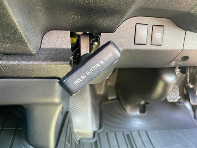 ハイエースバン ロングＤＸ４ＷＤターボ☆純正ＳＤナビ☆電格ミラー☆試乗ＯＫ☆　４ＷＤターボ☆純正ＳＤナビ☆バックカメラ☆キーレスエントリー☆ＥＴＣ２．０☆セーフティセンス☆オートライト☆電動格納ミラー☆ヘッドライトレベライザー☆ステアリングスイッチ☆最大積載量１トン☆試乗ＯＫ（12枚目）