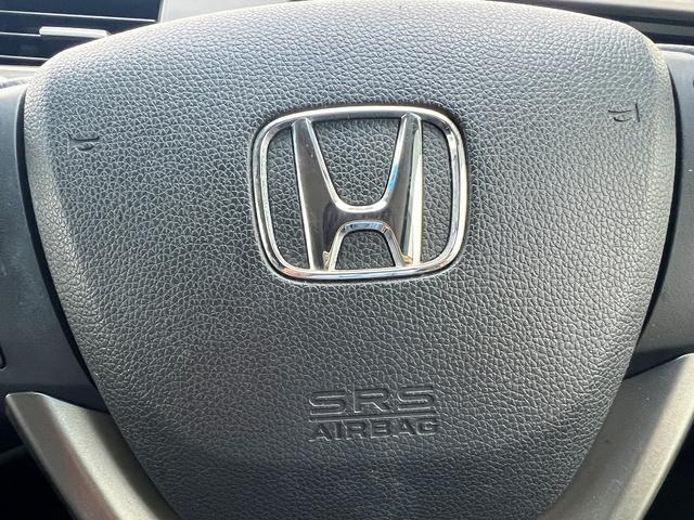 フリード G・ホンダセンシング☆ナビ☆Wパワスラ☆Bカメラ☆試乗OK☆ 純正8インチナビ☆フリップダウンモニター☆バックカメラ☆両側パワースライドドア☆LEDライト☆ハーフレザーシート☆シートヒーター☆ETC☆ホンダセンシング☆アダプティブクルーズC☆15AW☆試乗OK(8枚目)
