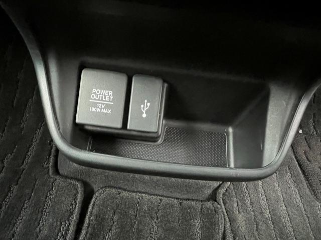 フリード G・ホンダセンシング☆ナビ☆Wパワスラ☆Bカメラ☆試乗OK☆ 純正8インチナビ☆フリップダウンモニター☆バックカメラ☆両側パワースライドドア☆LEDライト☆ハーフレザーシート☆シートヒーター☆ETC☆ホンダセンシング☆アダプティブクルーズC☆15AW☆試乗OK(32枚目)