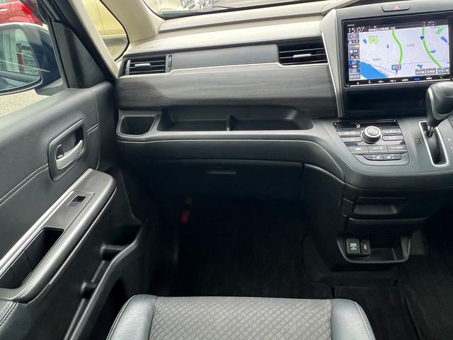 フリード G・ホンダセンシング☆ナビ☆Wパワスラ☆Bカメラ☆試乗OK☆ 純正8インチナビ☆フリップダウンモニター☆バックカメラ☆両側パワースライドドア☆LEDライト☆ハーフレザーシート☆シートヒーター☆ETC☆ホンダセンシング☆アダプティブクルーズC☆15AW☆試乗OK(62枚目)