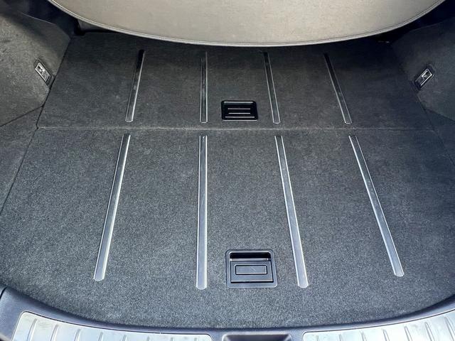ハリアー プレミアム　アドバンスドＰＫＧ☆ナビ☆ＪＢＬ☆ＳＲ☆試乗ＯＫ　４ＷＤ☆メモリーナビ☆ＪＢＬプレミアムサウンド☆パノラマモニター☆大型サンルーフ☆パワーバックドア☆ハーフレザーシート☆パワーシート☆ＬＥＤライト☆セーフティセンス☆ＥＴＣ☆走行５．１万Ｋ☆試乗ＯＫ（56枚目）