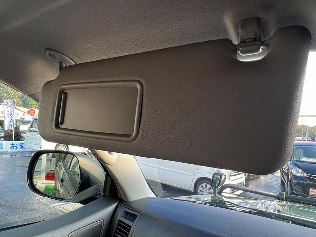 ハイラックスサーフ ＳＳＲ－Ｘ☆リフトアップ☆サイドステップ☆ＥＴＣ☆試乗ＯＫ☆　切り換え４ＷＤ☆デフロック☆リフトアップ☆バンパーガード☆サイドステップ☆ルーフキャリア☆テールガード☆ＦＵＥＬ１７ＡＷ☆ＥＴＣ☆オートエアコン☆バックカメラ☆オートライト☆走行１０．６万Ｋ☆試乗ＯＫ（11枚目）